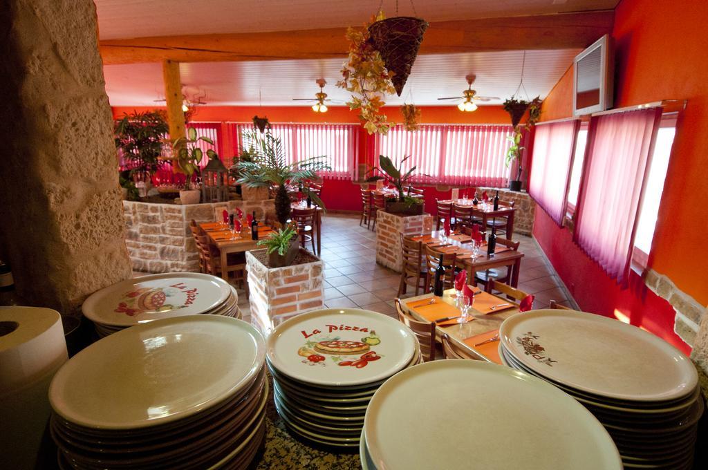 Hotel Bellavista "Bellevue" Saignelégier Εξωτερικό φωτογραφία