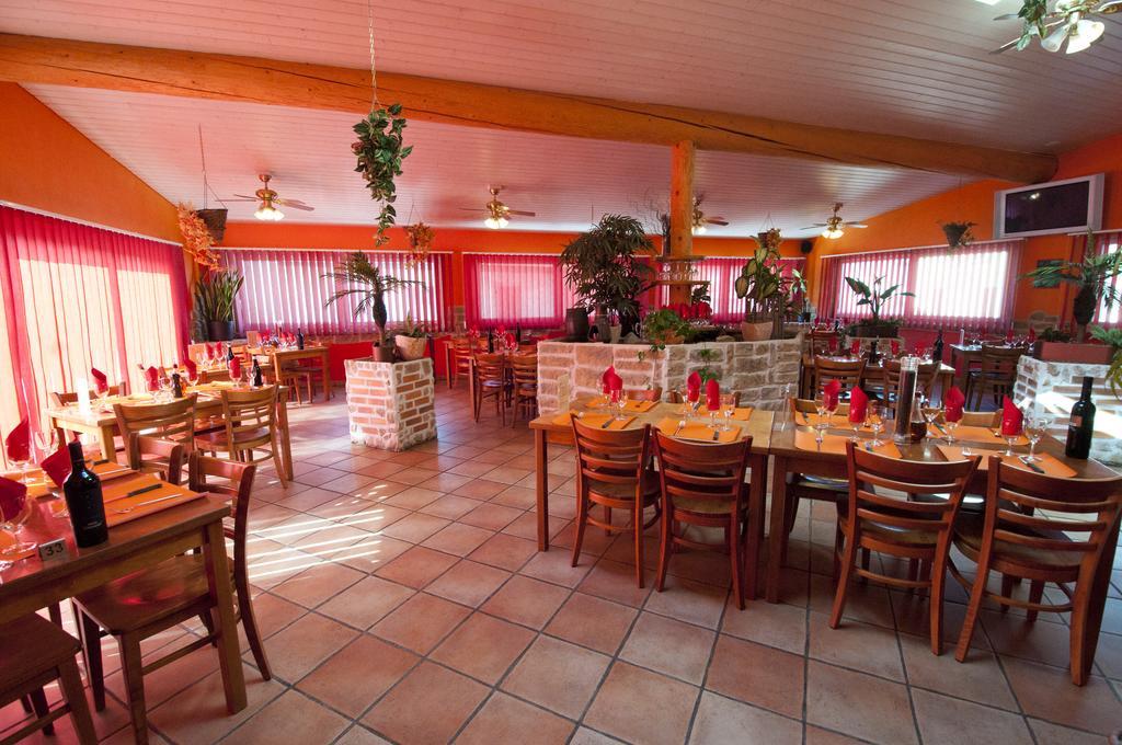 Hotel Bellavista "Bellevue" Saignelégier Εξωτερικό φωτογραφία