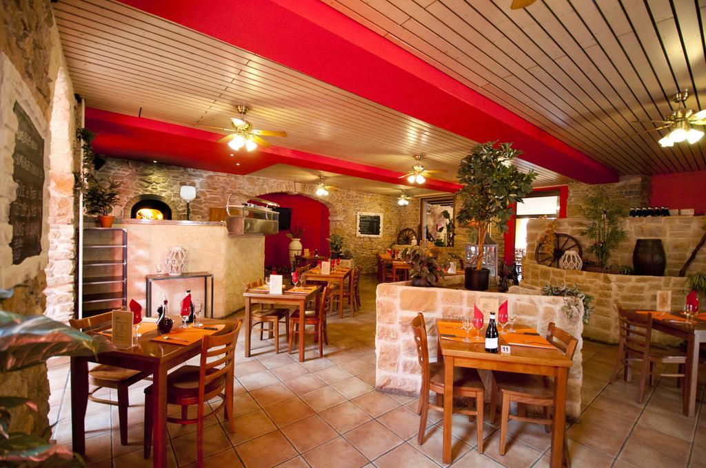 Hotel Bellavista "Bellevue" Saignelégier Εξωτερικό φωτογραφία